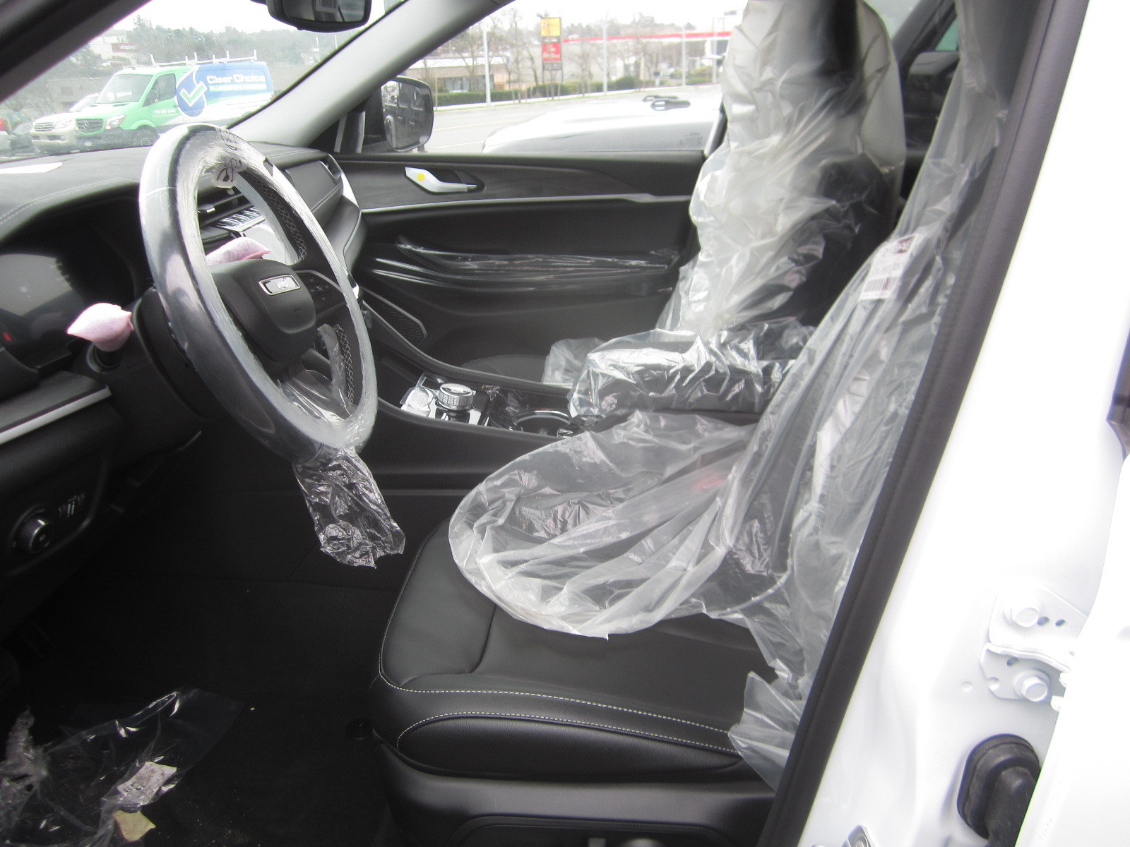 2023 Jeep Grand Cherokee in Victoria, British Columbia, 68,125